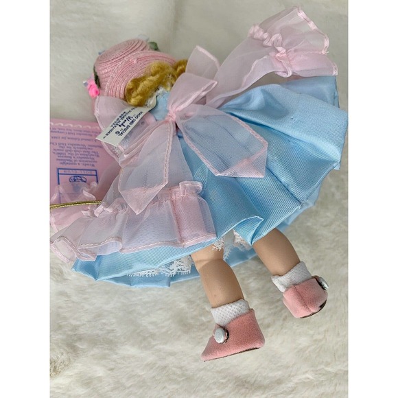 Madame Alexander Wendy MADC 1989 Exclusive Limited Edition Club Doll - Picture 10 of 13